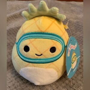 NWT Squishmallow Maui The Pineapple
